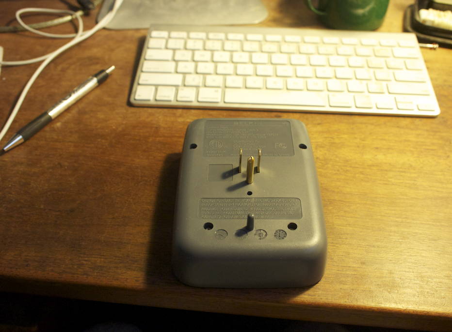 Mimsy Belkin 6plug, 2port wall brick and USB charger